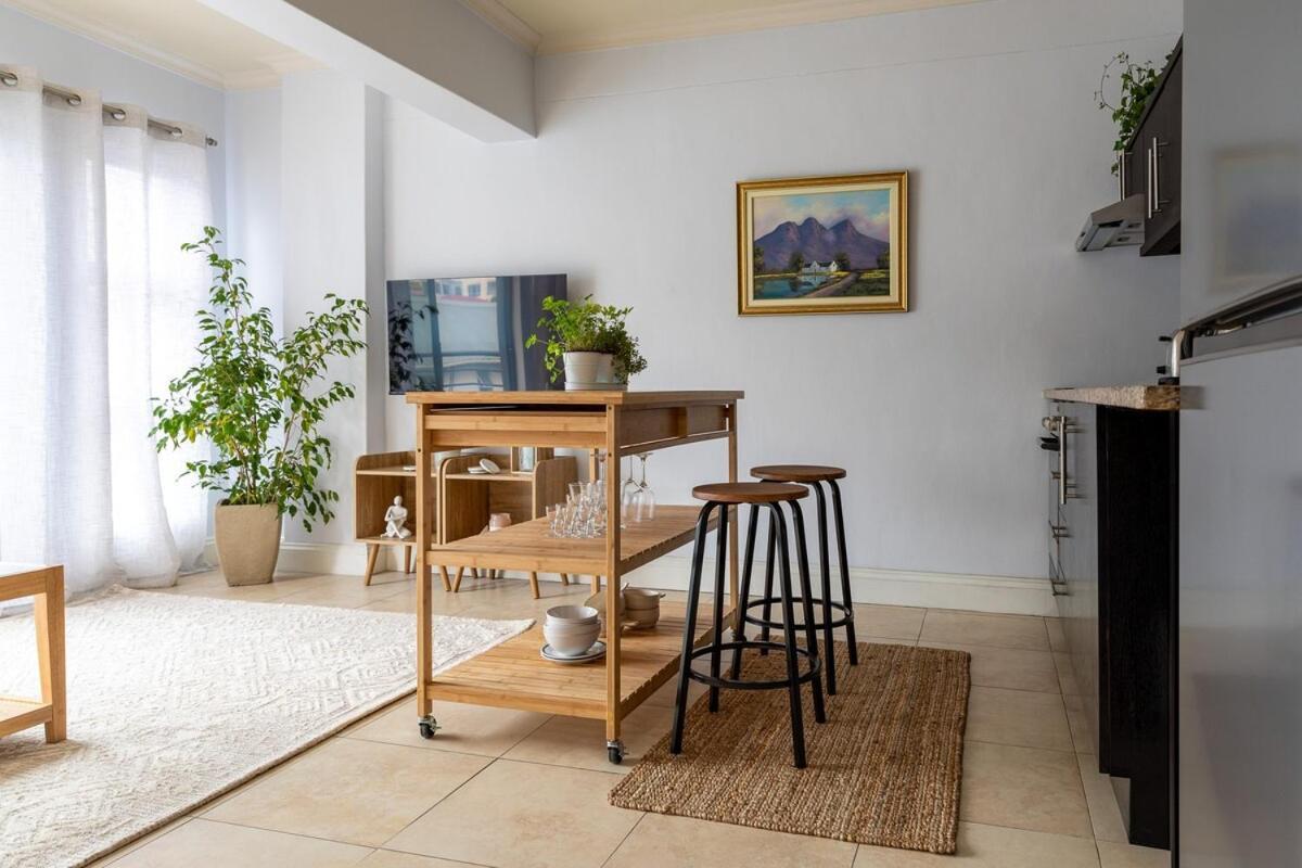 Cozy Corner Apartment